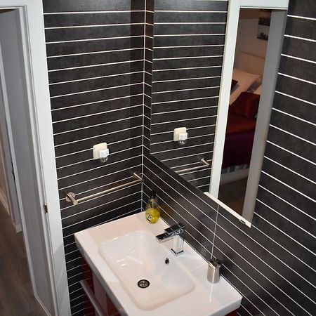 Moderno Apart Centro Мадрид Екстериор снимка