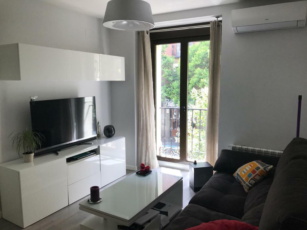 Moderno Apart Centro Мадрид Екстериор снимка