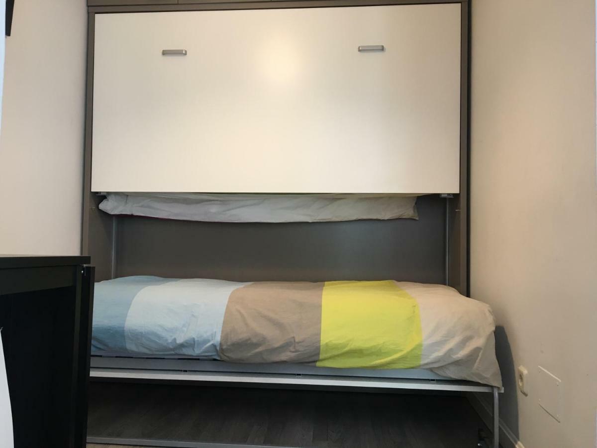 Moderno Apart Centro Мадрид Екстериор снимка