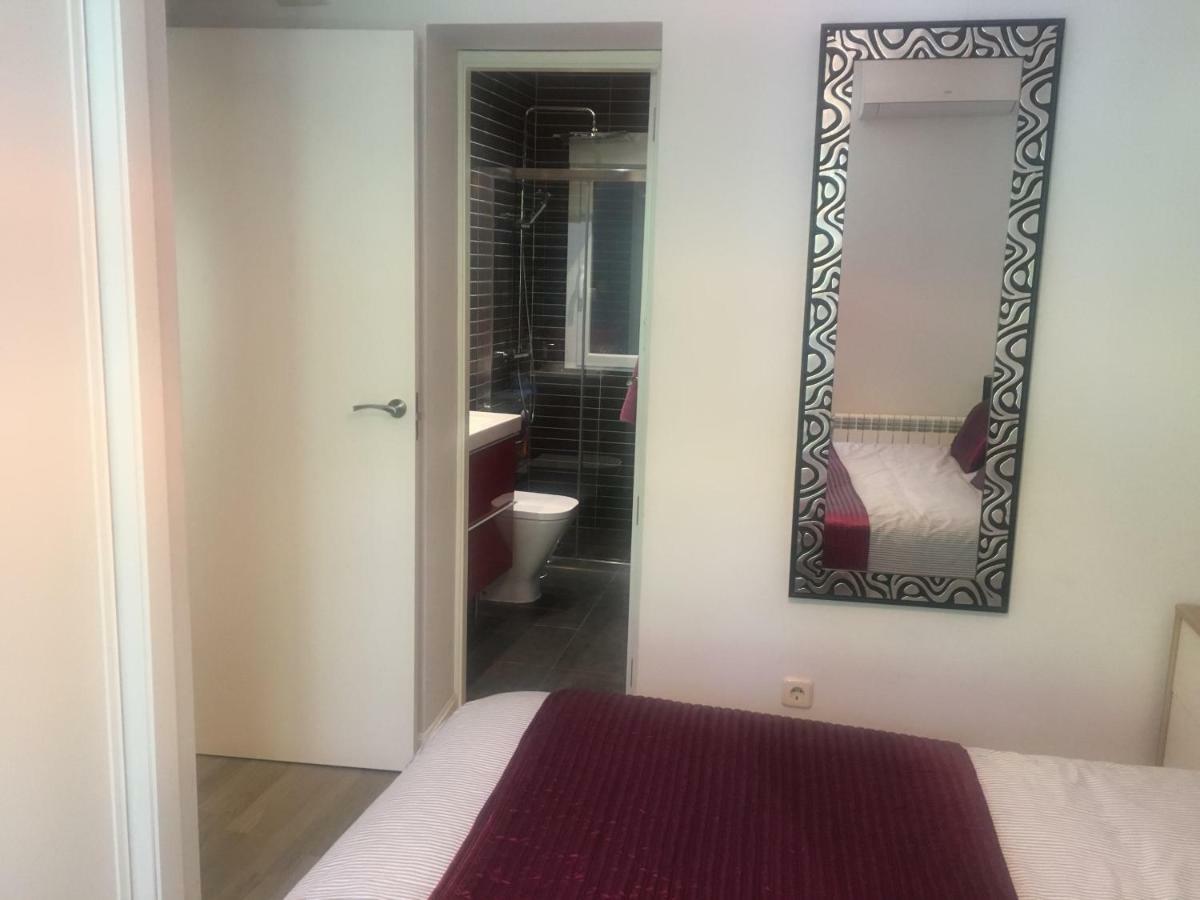Moderno Apart Centro Мадрид Екстериор снимка