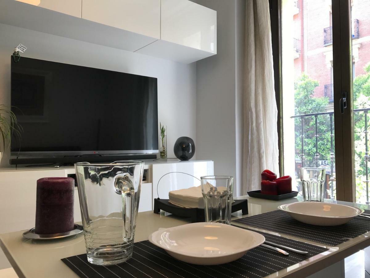 Moderno Apart Centro Мадрид Екстериор снимка